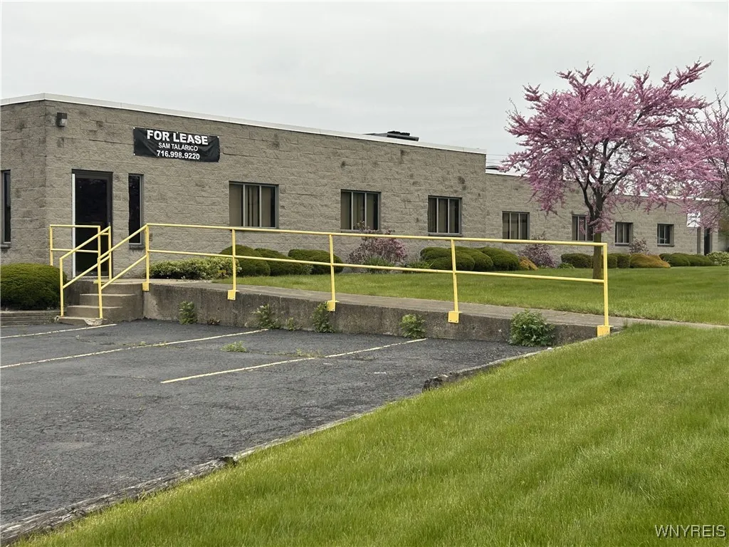 4120 Hyde Park Boulevard, Niagara Falls, New York, Niagara Falls, New York 14305, ,Commercial Lease,For Rent,4120 Hyde Park Boulevard, Niagara Falls, New York ,0,B1603496