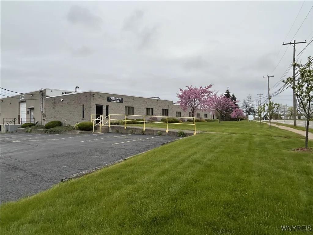 4120 Hyde Park Boulevard, Niagara Falls, New York, Niagara Falls, New York 14305, ,Commercial Lease,For Rent,4120 Hyde Park Boulevard, Niagara Falls, New York ,0,B1603496