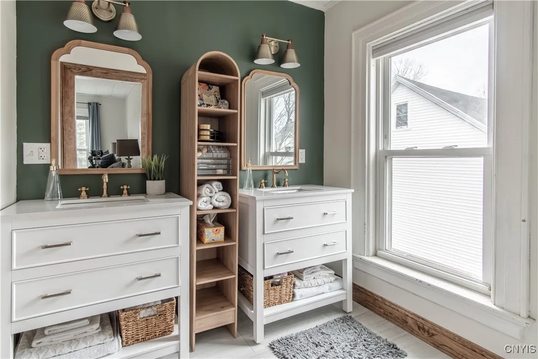 Primary En-Suite