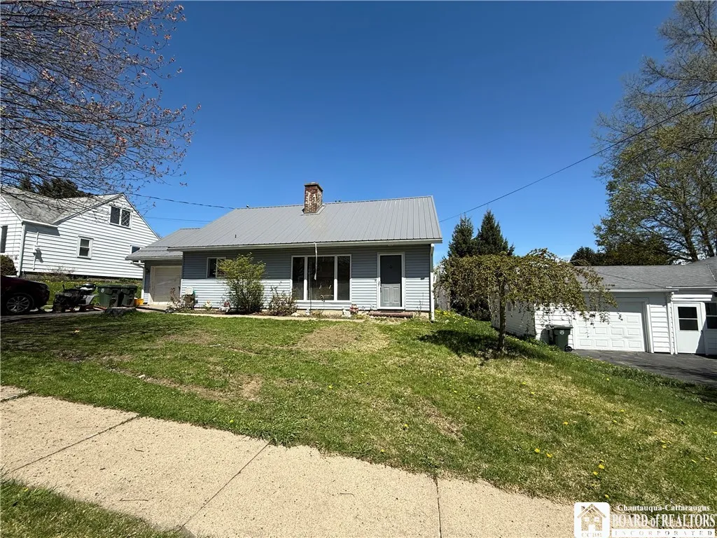 36 Pennsylvania Avenue A, Jamestown, New York 1470, Jamestown, New York 14701, 3 Bedrooms Bedrooms, 8 Rooms Rooms,2 BathroomsBathrooms,Residential,Closed,36 Pennsylvania Avenue A, Jamestown, New York 1470,0,R1603601