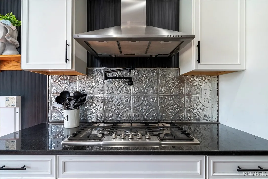 6419 Tonawanda Creek Road, Lockport-town, New York, Lockport Town, New York 14094, 4 Bedrooms Bedrooms, 10 Rooms Rooms,2 BathroomsBathrooms,Residential,Closed,6419 Tonawanda Creek Road, Lockport-town, New York,0,B1603638