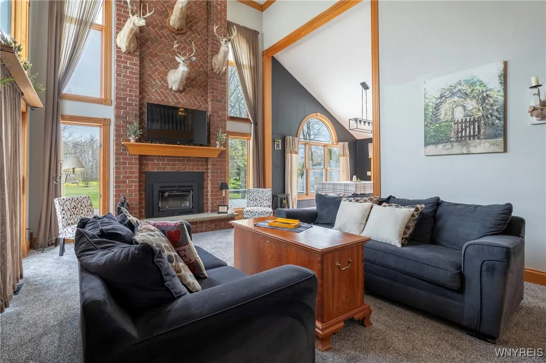 6419 Tonawanda Creek Road, Lockport-town, New York, Lockport Town, New York 14094, 4 Bedrooms Bedrooms, 10 Rooms Rooms,2 BathroomsBathrooms,Residential,Closed,6419 Tonawanda Creek Road, Lockport-town, New York,0,B1603638