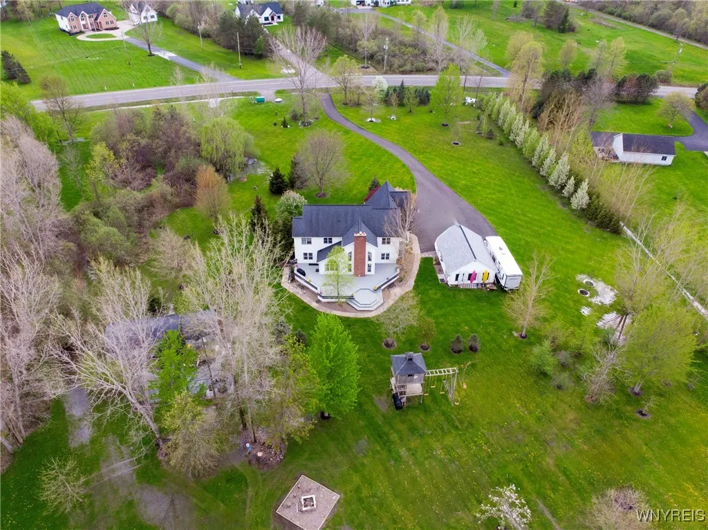 6419 Tonawanda Creek Road, Lockport-town, New York, Lockport Town, New York 14094, 4 Bedrooms Bedrooms, 10 Rooms Rooms,2 BathroomsBathrooms,Residential,Closed,6419 Tonawanda Creek Road, Lockport-town, New York,0,B1603638