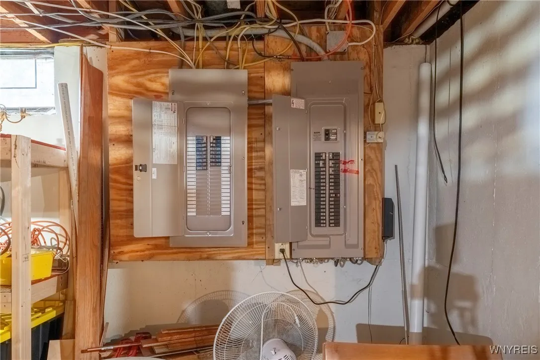 6419 Tonawanda Creek Road, Lockport-town, New York, Lockport Town, New York 14094, 4 Bedrooms Bedrooms, 10 Rooms Rooms,2 BathroomsBathrooms,Residential,Closed,6419 Tonawanda Creek Road, Lockport-town, New York,0,B1603638