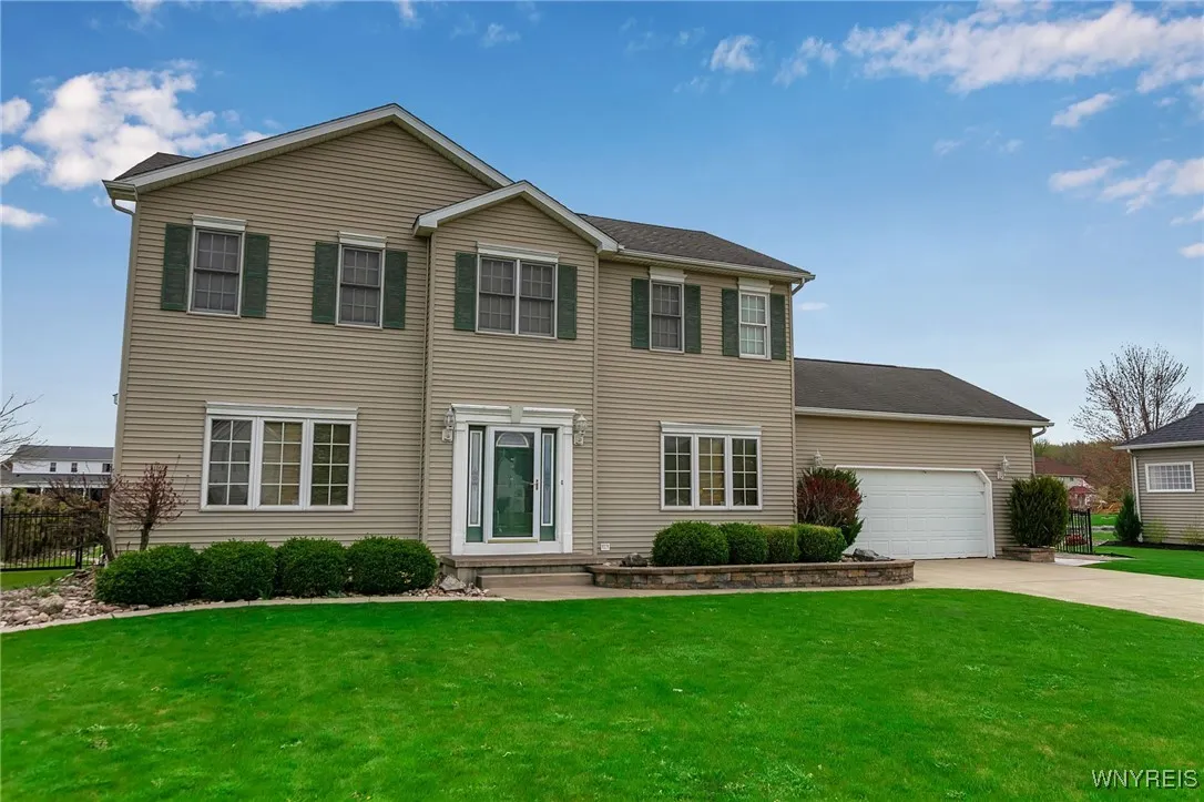 7275 Ridgeview Drive West, Pendleton, New York 141, Pendleton, New York 14120, 4 Bedrooms Bedrooms, 10 Rooms Rooms,2 BathroomsBathrooms,Residential,Closed,7275 Ridgeview Drive West, Pendleton, New York 141,0,B1603703
