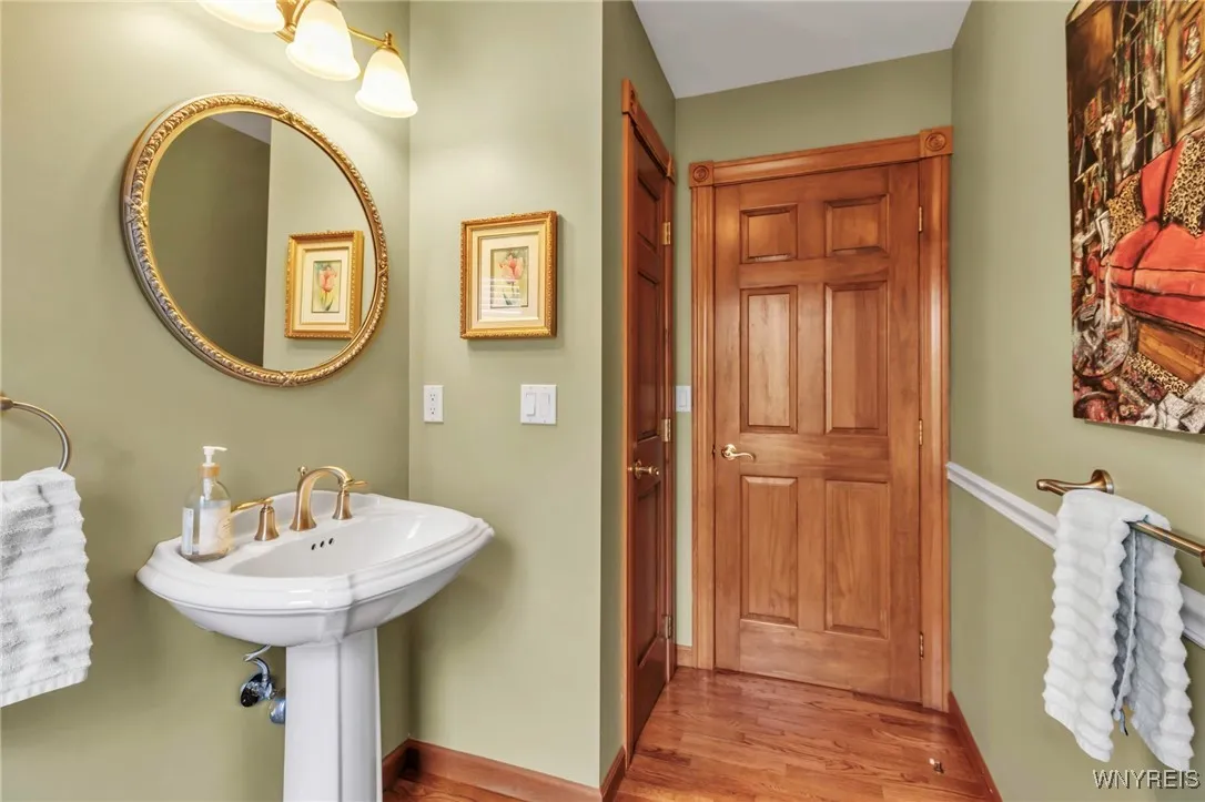 5561 Lockwood, Newfane, New York 14126, Newfane, New York 14126, 3 Bedrooms Bedrooms, 8 Rooms Rooms,3 BathroomsBathrooms,Residential,For Sale,5561 Lockwood, Newfane, New York 14126,B1603406