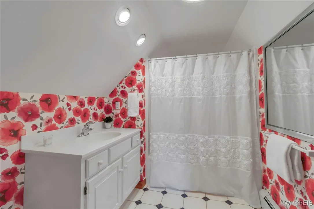 5561 Lockwood, Newfane, New York 14126, Newfane, New York 14126, 3 Bedrooms Bedrooms, 8 Rooms Rooms,3 BathroomsBathrooms,Residential,For Sale,5561 Lockwood, Newfane, New York 14126,B1603406