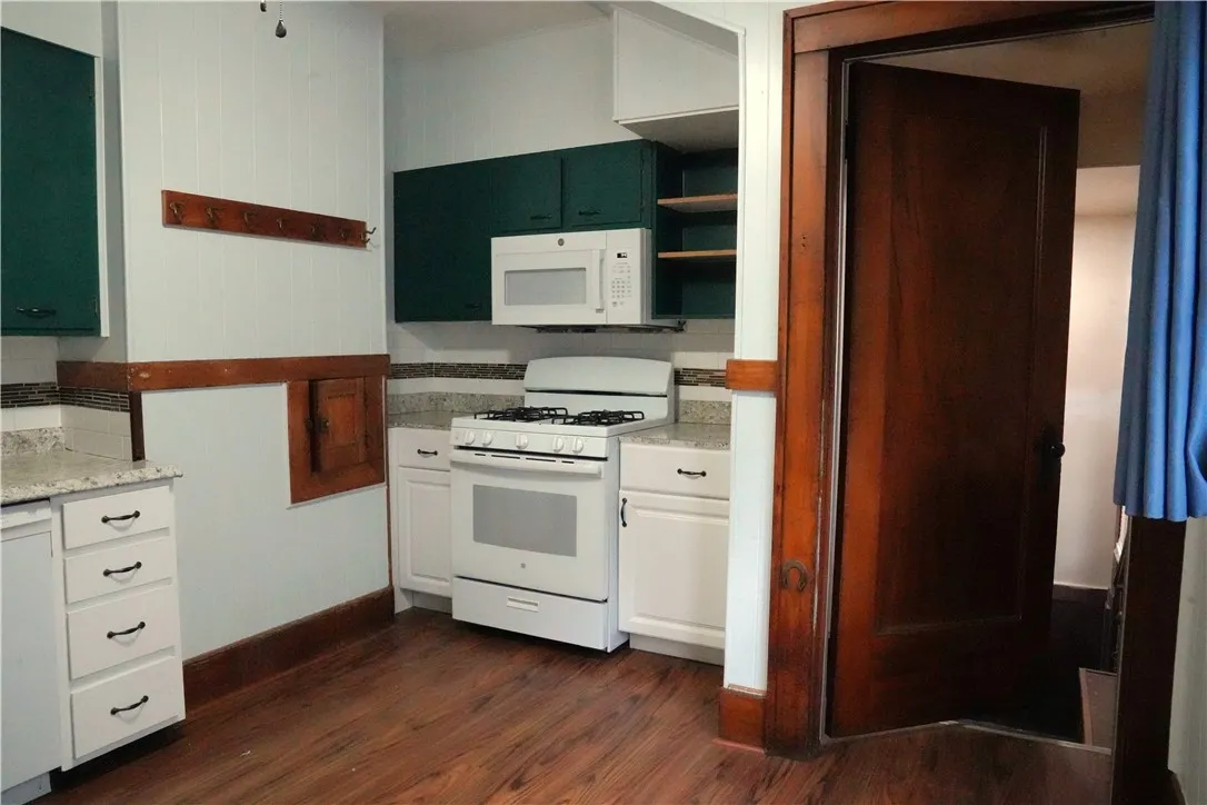 150 Rugby Avenue, Rochester, New York 14619, Rochester, New York 14619, 3 Bedrooms Bedrooms, 10 Rooms Rooms,1 BathroomBathrooms,Residential,Closed,150 Rugby Avenue, Rochester, New York 14619,0,R1602725