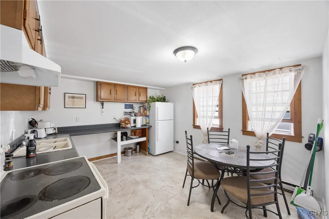 2109 Main Street, Cazenovia, New York 13035, Cazenovia, New York 13122, 6 Bedrooms Bedrooms, ,4 BathroomsBathrooms,Residential,Closed,2109 Main Street, Cazenovia, New York 13035,S1602321