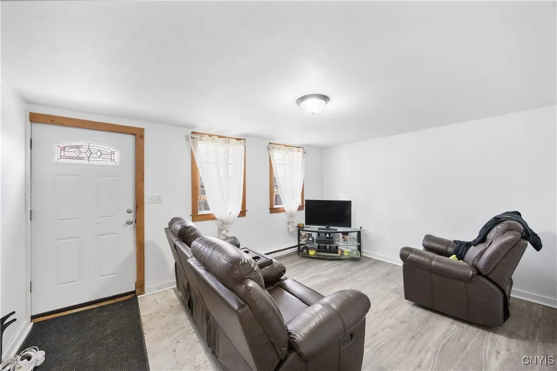 2109 Main Street, Cazenovia, New York 13035, Cazenovia, New York 13122, 6 Bedrooms Bedrooms, ,4 BathroomsBathrooms,Residential,Closed,2109 Main Street, Cazenovia, New York 13035,S1602321