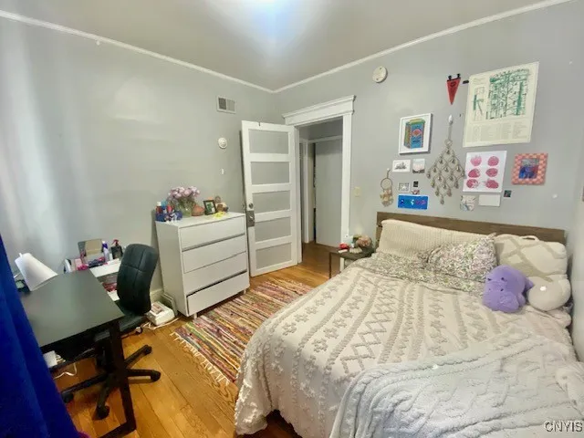 515 Euclid Avenue 17, Syracuse, New York 13210, Syracuse, New York 13210, 10 Bedrooms Bedrooms, ,4 BathroomsBathrooms,Residential,Closed,515 Euclid Avenue 17, Syracuse, New York 13210,0,S1603792