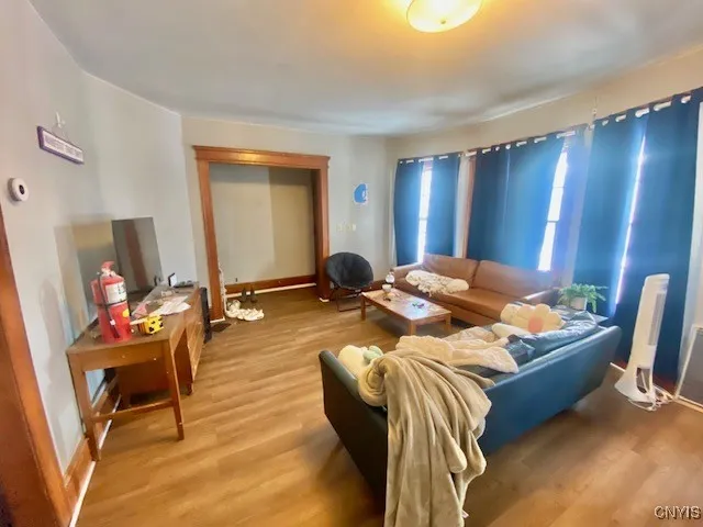515 Euclid Avenue 17, Syracuse, New York 13210, Syracuse, New York 13210, 10 Bedrooms Bedrooms, ,4 BathroomsBathrooms,Residential,Closed,515 Euclid Avenue 17, Syracuse, New York 13210,0,S1603792