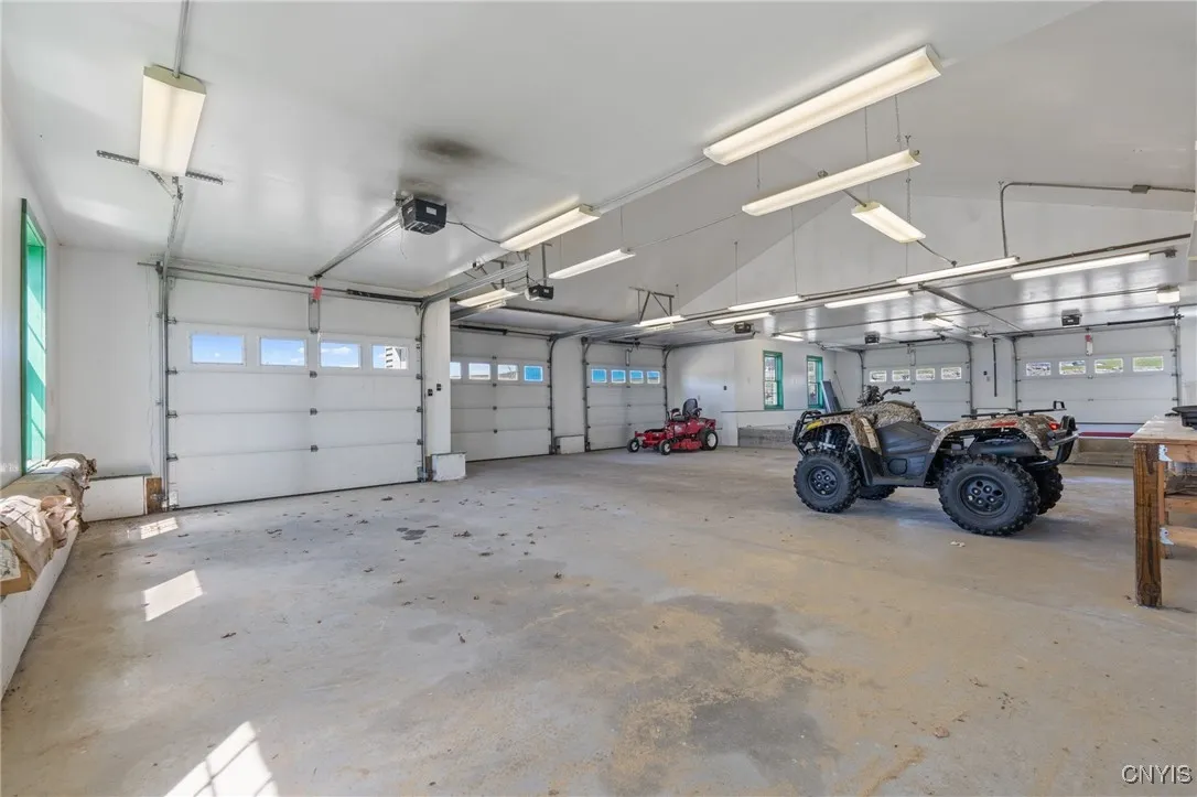 garage is 32 x 57' which is 1824 sq/ft of heated space