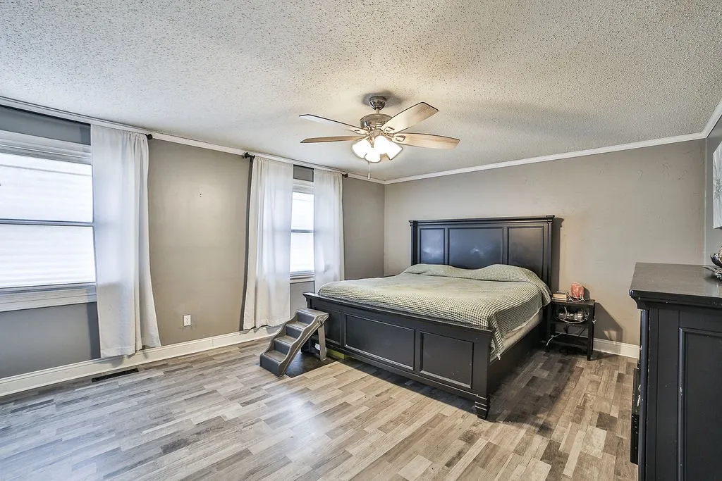 80 Forestview Court, Amherst, New York 14221, Amherst, New York 14221, 3 Bedrooms Bedrooms, 7 Rooms Rooms,2 BathroomsBathrooms,Residential,Closed,80 Forestview Court, Amherst, New York 14221,0,R1602851