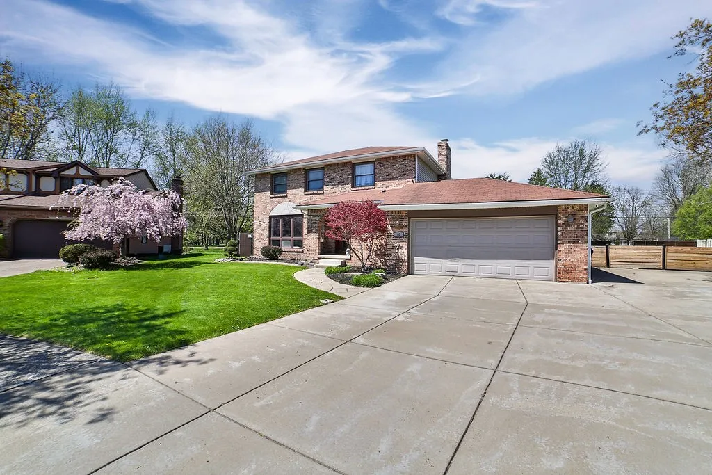 80 Forestview Court, Amherst, New York 14221, Amherst, New York 14221, 3 Bedrooms Bedrooms, 7 Rooms Rooms,2 BathroomsBathrooms,Residential,Closed,80 Forestview Court, Amherst, New York 14221,0,R1602851