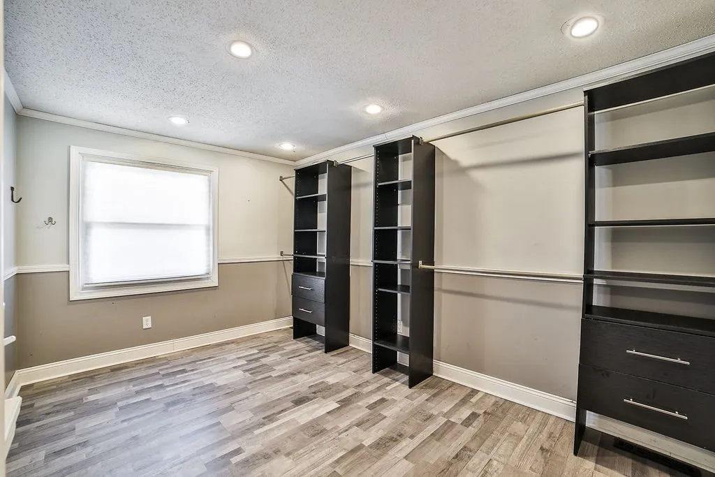 80 Forestview Court, Amherst, New York 14221, Amherst, New York 14221, 3 Bedrooms Bedrooms, 7 Rooms Rooms,2 BathroomsBathrooms,Residential,Closed,80 Forestview Court, Amherst, New York 14221,0,R1602851