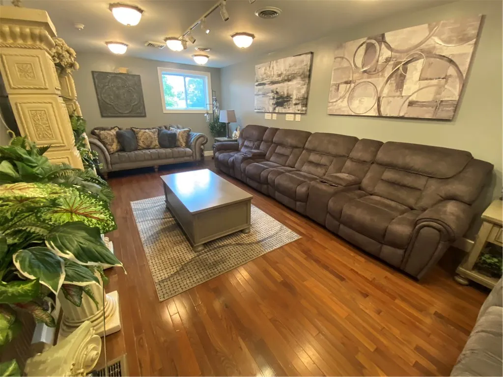 33 Hale Street, Norwich-city, New York 13815, Norwich, New York 13815, 4 Bedrooms Bedrooms, 10 Rooms Rooms,1 BathroomBathrooms,Residential,For Sale,33 Hale Street, Norwich-city, New York 13815,R1603413