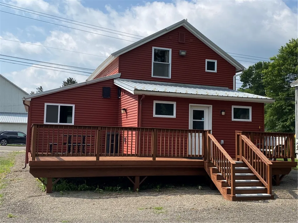 33 Hale Street, Norwich-city, New York 13815, Norwich, New York 13815, 4 Bedrooms Bedrooms, 10 Rooms Rooms,1 BathroomBathrooms,Residential,For Sale,33 Hale Street, Norwich-city, New York 13815,R1603413
