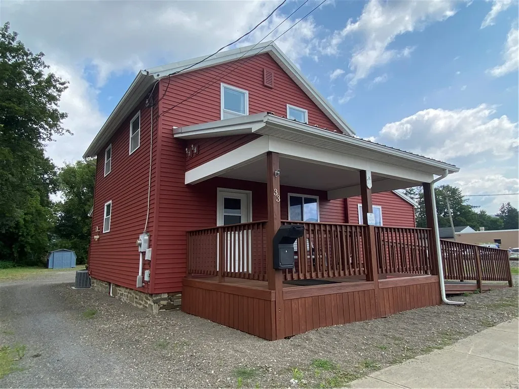 33 Hale Street, Norwich-city, New York 13815, Norwich, New York 13815, 4 Bedrooms Bedrooms, 10 Rooms Rooms,1 BathroomBathrooms,Residential,For Sale,33 Hale Street, Norwich-city, New York 13815,R1603413