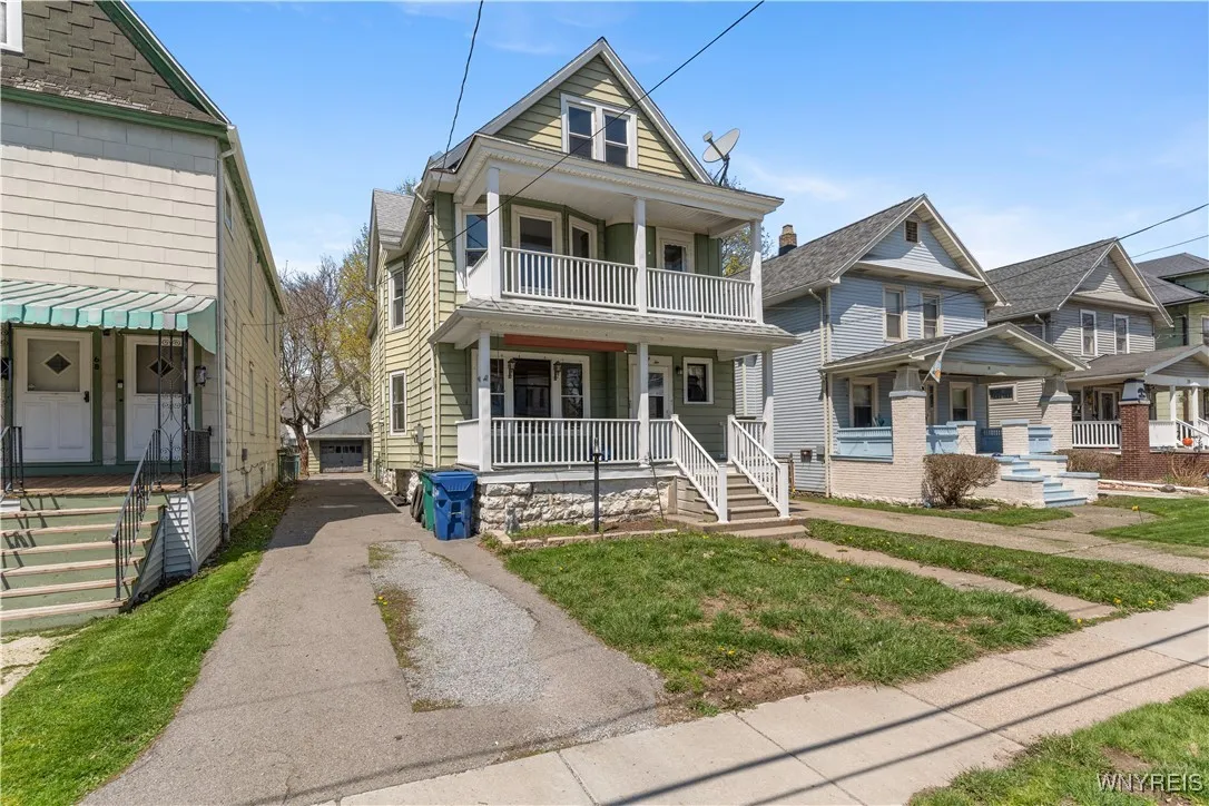 72 Pomona Place, Buffalo, New York 14210, Buffalo, New York 14210, 7 Bedrooms Bedrooms, ,2 BathroomsBathrooms,Residential,Closed,72 Pomona Place, Buffalo, New York 14210,0,B1603856