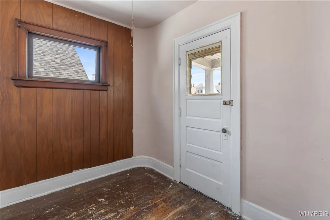 72 Pomona Place, Buffalo, New York 14210, Buffalo, New York 14210, 7 Bedrooms Bedrooms, ,2 BathroomsBathrooms,Residential,Closed,72 Pomona Place, Buffalo, New York 14210,0,B1603856