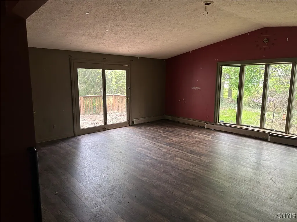 39 Wilelen Road, Chili, New York 14624, Chili, New York 14624, 4 Bedrooms Bedrooms, 9 Rooms Rooms,2 BathroomsBathrooms,Residential,For Sale,39 Wilelen Road, Chili, New York 14624,S1603926