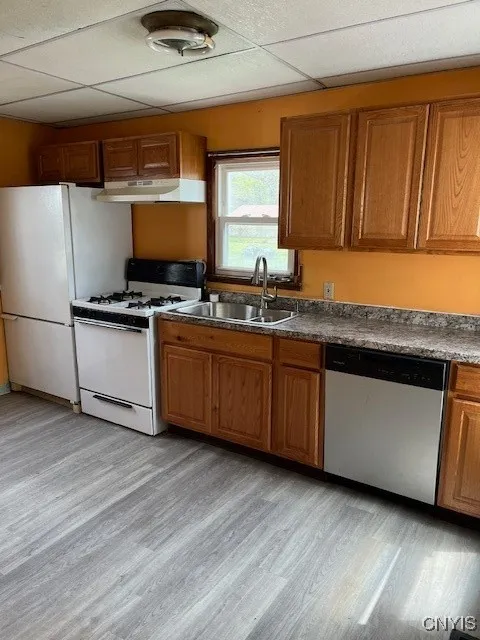 7141 Manlius Center Road, Manlius, New York 13057, Manlius, New York 13057, 2 Bedrooms Bedrooms, 6 Rooms Rooms,1 BathroomBathrooms,Residential,Closed,7141 Manlius Center Road, Manlius, New York 13057,0,S1603793