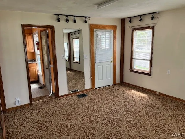 7141 Manlius Center Road, Manlius, New York 13057, Manlius, New York 13057, 2 Bedrooms Bedrooms, 6 Rooms Rooms,1 BathroomBathrooms,Residential,Closed,7141 Manlius Center Road, Manlius, New York 13057,0,S1603793