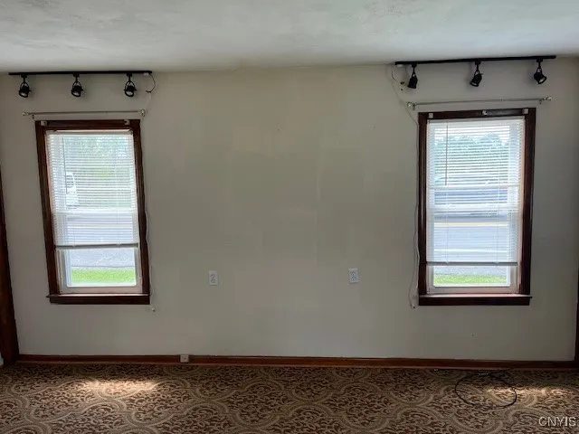 7141 Manlius Center Road, Manlius, New York 13057, Manlius, New York 13057, 2 Bedrooms Bedrooms, 6 Rooms Rooms,1 BathroomBathrooms,Residential,Closed,7141 Manlius Center Road, Manlius, New York 13057,0,S1603793