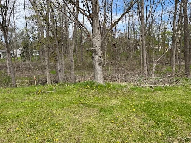 7141 Manlius Center Road, Manlius, New York 13057, Manlius, New York 13057, 2 Bedrooms Bedrooms, 6 Rooms Rooms,1 BathroomBathrooms,Residential,Closed,7141 Manlius Center Road, Manlius, New York 13057,0,S1603793