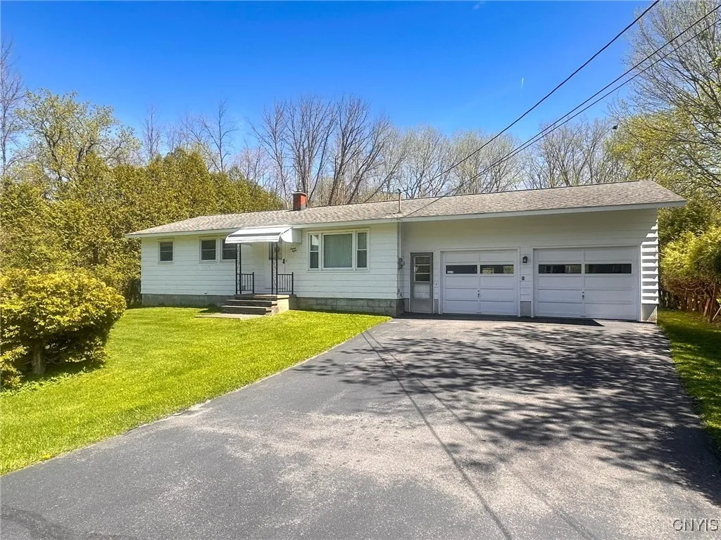 28 Concord Boulevard, New Hartford, New York 13413, New Hartford, New York 13413, 3 Bedrooms Bedrooms, 6 Rooms Rooms,1 BathroomBathrooms,Residential,Closed,28 Concord Boulevard, New Hartford, New York 13413,0,S1603992