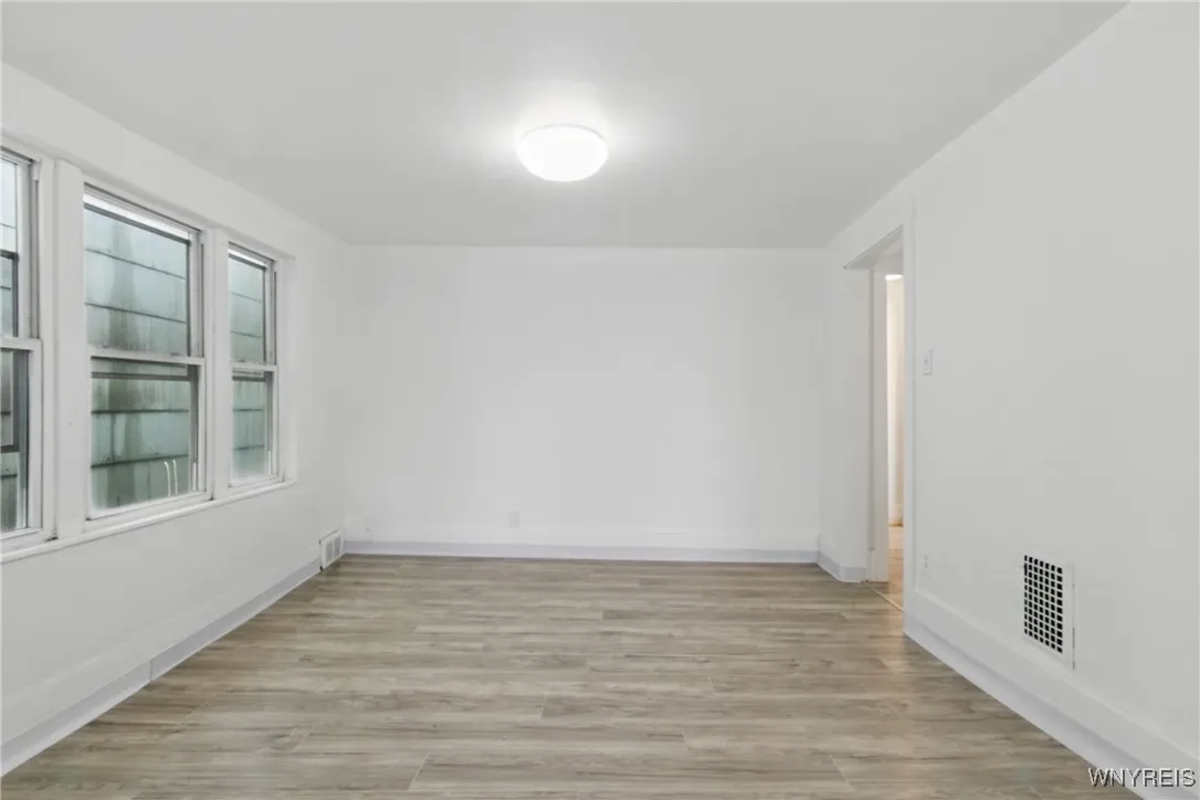 327 Mystic Street, Buffalo, New York 14220, Buffalo, New York 14220, 4 Bedrooms Bedrooms, ,2 BathroomsBathrooms,Residential,Closed,327 Mystic Street, Buffalo, New York 14220,0,B1603757