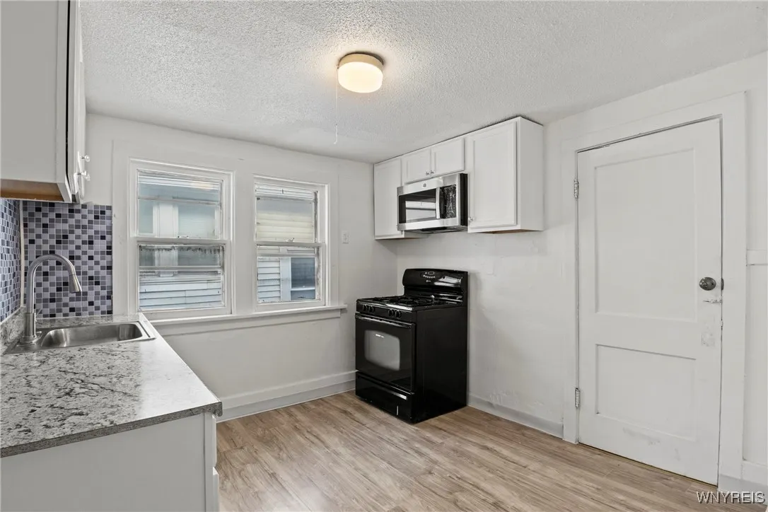 327 Mystic Street, Buffalo, New York 14220, Buffalo, New York 14220, 4 Bedrooms Bedrooms, ,2 BathroomsBathrooms,Residential,Closed,327 Mystic Street, Buffalo, New York 14220,0,B1603757