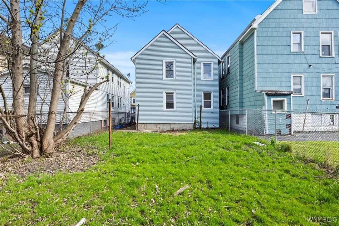 327 Mystic Street, Buffalo, New York 14220, Buffalo, New York 14220, 4 Bedrooms Bedrooms, ,2 BathroomsBathrooms,Residential,Closed,327 Mystic Street, Buffalo, New York 14220,0,B1603757
