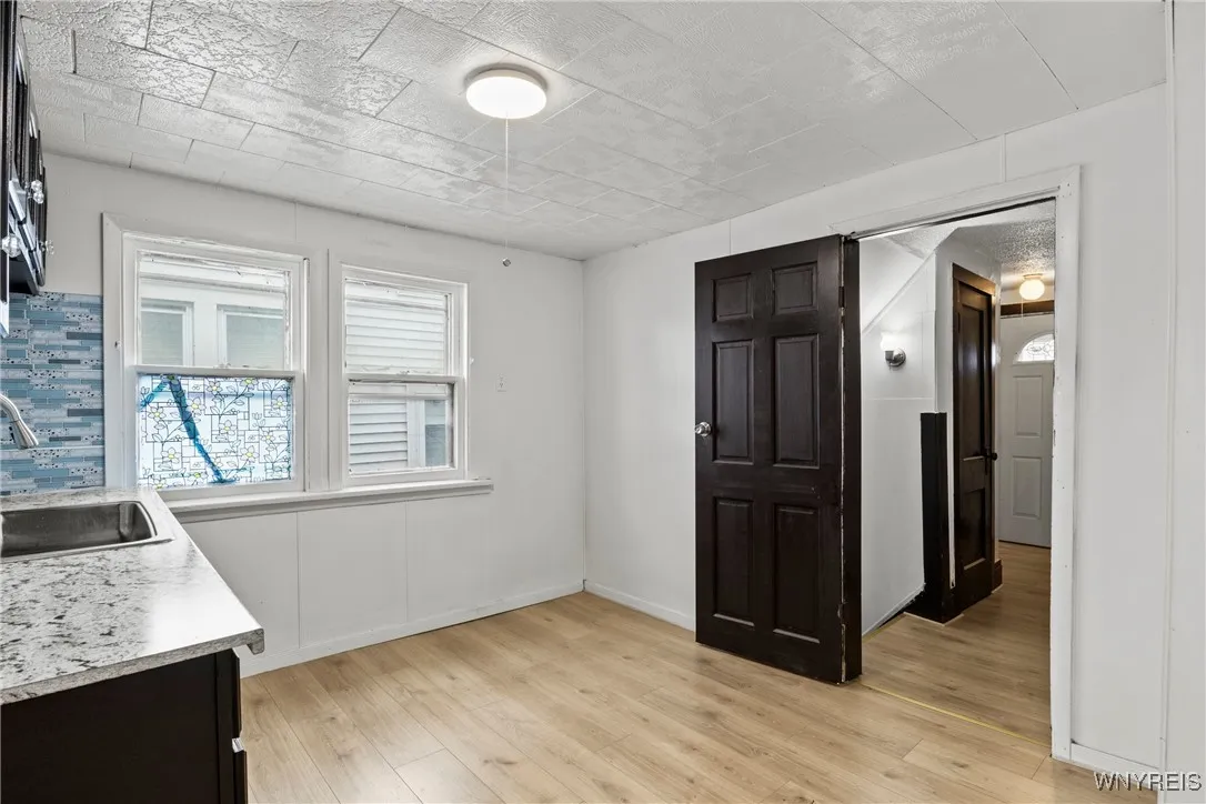 327 Mystic Street, Buffalo, New York 14220, Buffalo, New York 14220, 4 Bedrooms Bedrooms, ,2 BathroomsBathrooms,Residential,Closed,327 Mystic Street, Buffalo, New York 14220,0,B1603757