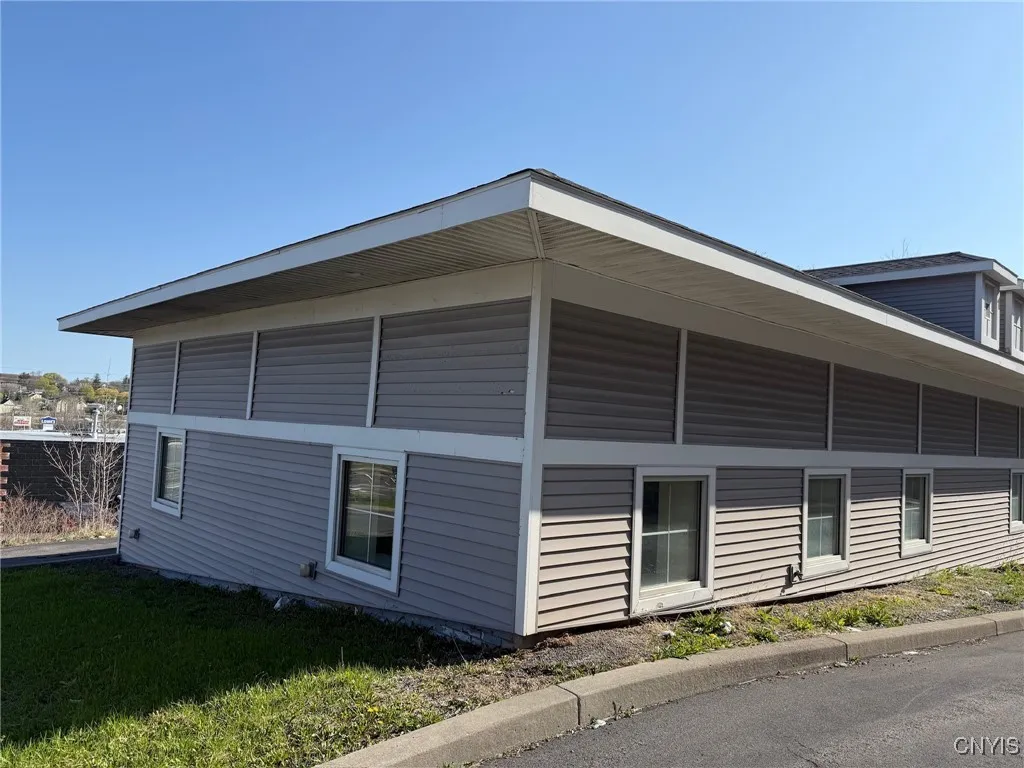 127-29 Seeley Road, Syracuse, New York 13224, Syracuse, New York 13224, ,Commercial Lease,For Rent,127-29 Seeley Road, Syracuse, New York 13224,0,S1603271