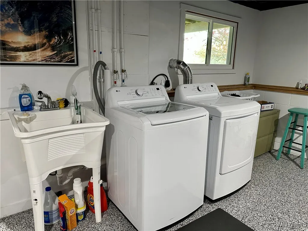 Laundry is in the lower level