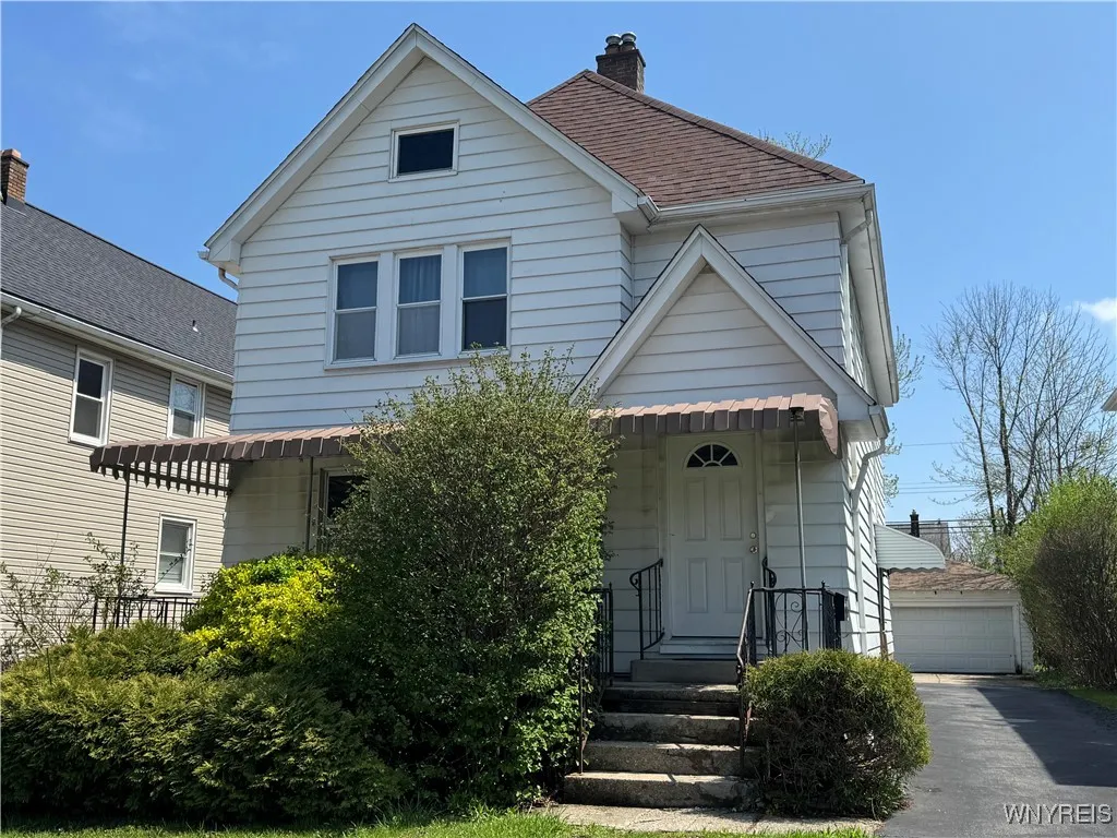 141 Hawthorne Avenue, Tonawanda-town, New York 142, Tonawanda, New York 14223, 2 Bedrooms Bedrooms, 5 Rooms Rooms,1 BathroomBathrooms,Residential Lease,Closed,141 Hawthorne Avenue, Tonawanda-town, New York 142,0,B1603984
