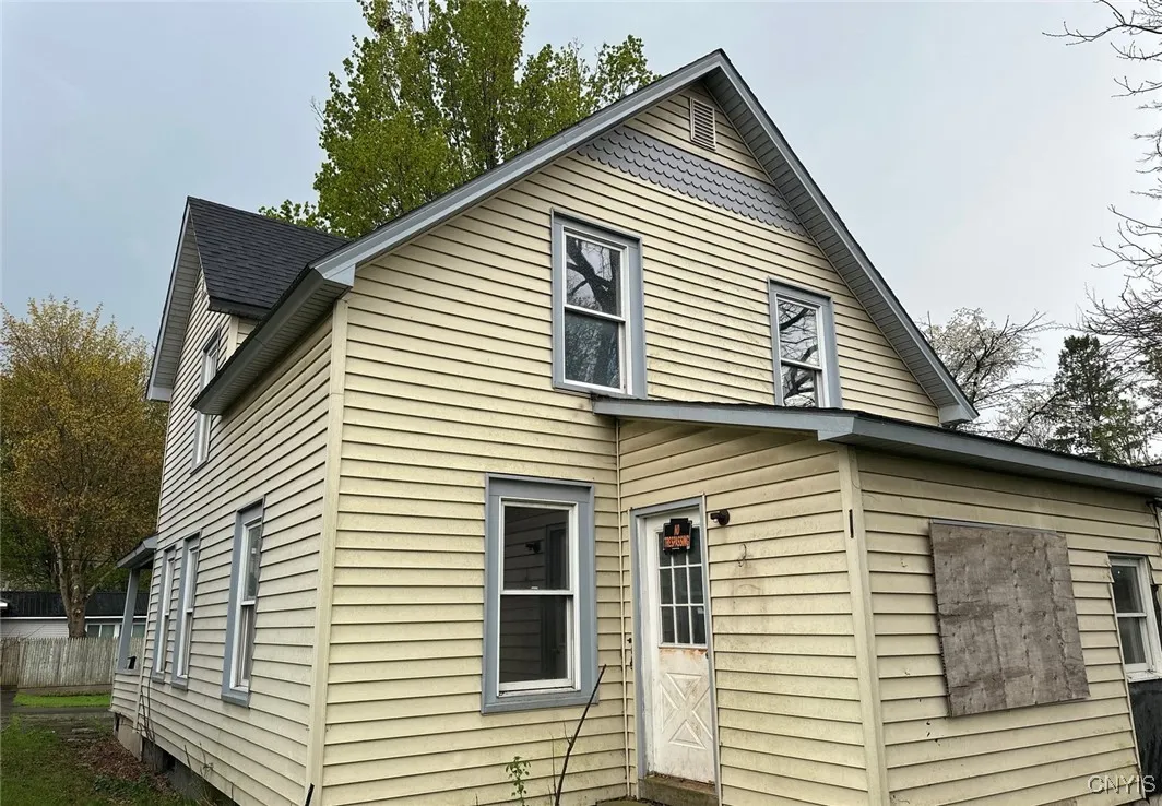 121 Lyon Street, Fulton, New York 13069, Fulton, New York 13069, 3 Bedrooms Bedrooms, 7 Rooms Rooms,2 BathroomsBathrooms,Residential,For Sale,121 Lyon Street, Fulton, New York 13069,0,S1604143