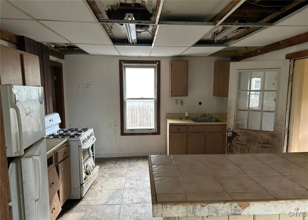 121 Lyon Street, Fulton, New York 13069, Fulton, New York 13069, 3 Bedrooms Bedrooms, 7 Rooms Rooms,2 BathroomsBathrooms,Residential,For Sale,121 Lyon Street, Fulton, New York 13069,0,S1604143