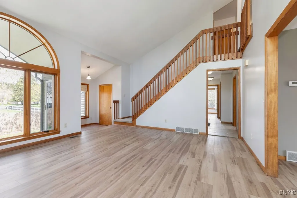 3293 Greenleafe Drive, Lysander, New York 13135, Lysander, New York 13135, 4 Bedrooms Bedrooms, 11 Rooms Rooms,2 BathroomsBathrooms,Residential Lease,For Rent,3293 Greenleafe Drive, Lysander, New York 13135,S1603749