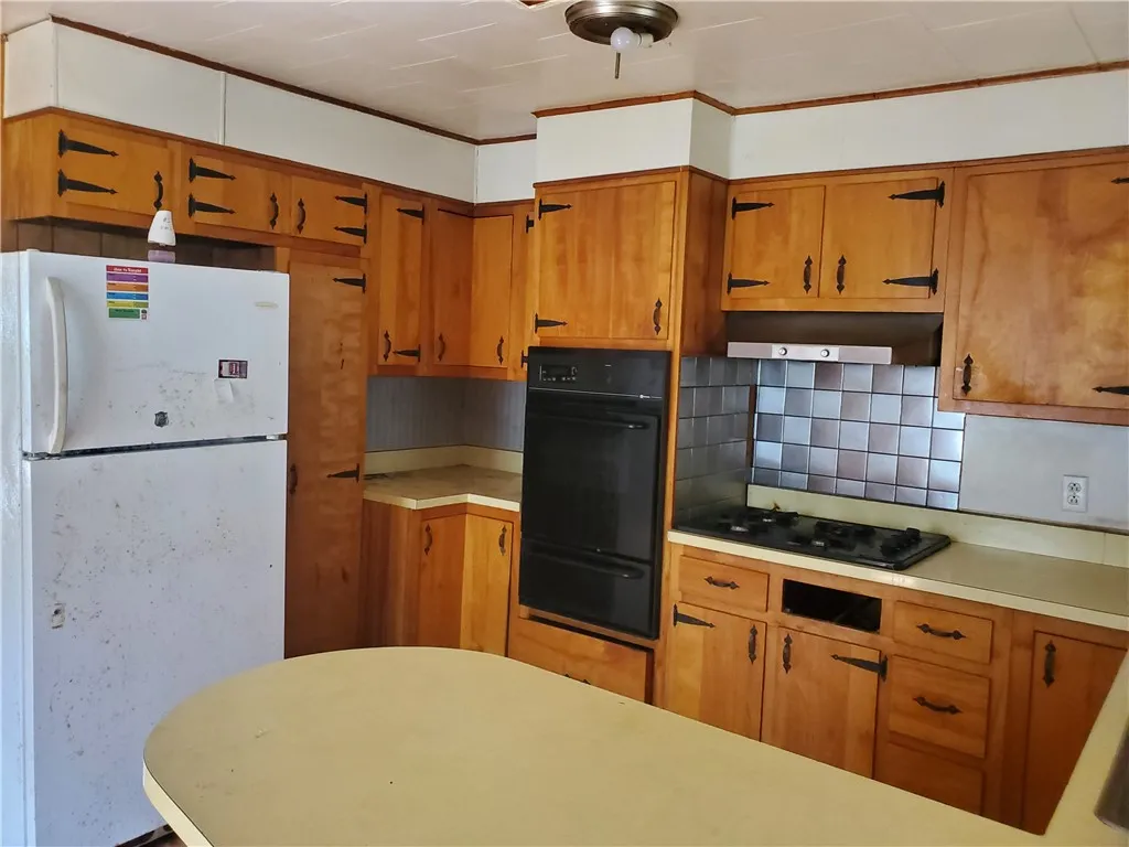 212 Mechanic Street, Elmira-city, New York 14904, Elmira City, New York 14904, 2 Bedrooms Bedrooms, 6 Rooms Rooms,1 BathroomBathrooms,Residential,Closed,212 Mechanic Street, Elmira-city, New York 14904,0,R1604320