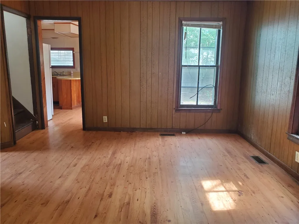 212 Mechanic Street, Elmira-city, New York 14904, Elmira City, New York 14904, 2 Bedrooms Bedrooms, 6 Rooms Rooms,1 BathroomBathrooms,Residential,Closed,212 Mechanic Street, Elmira-city, New York 14904,0,R1604320