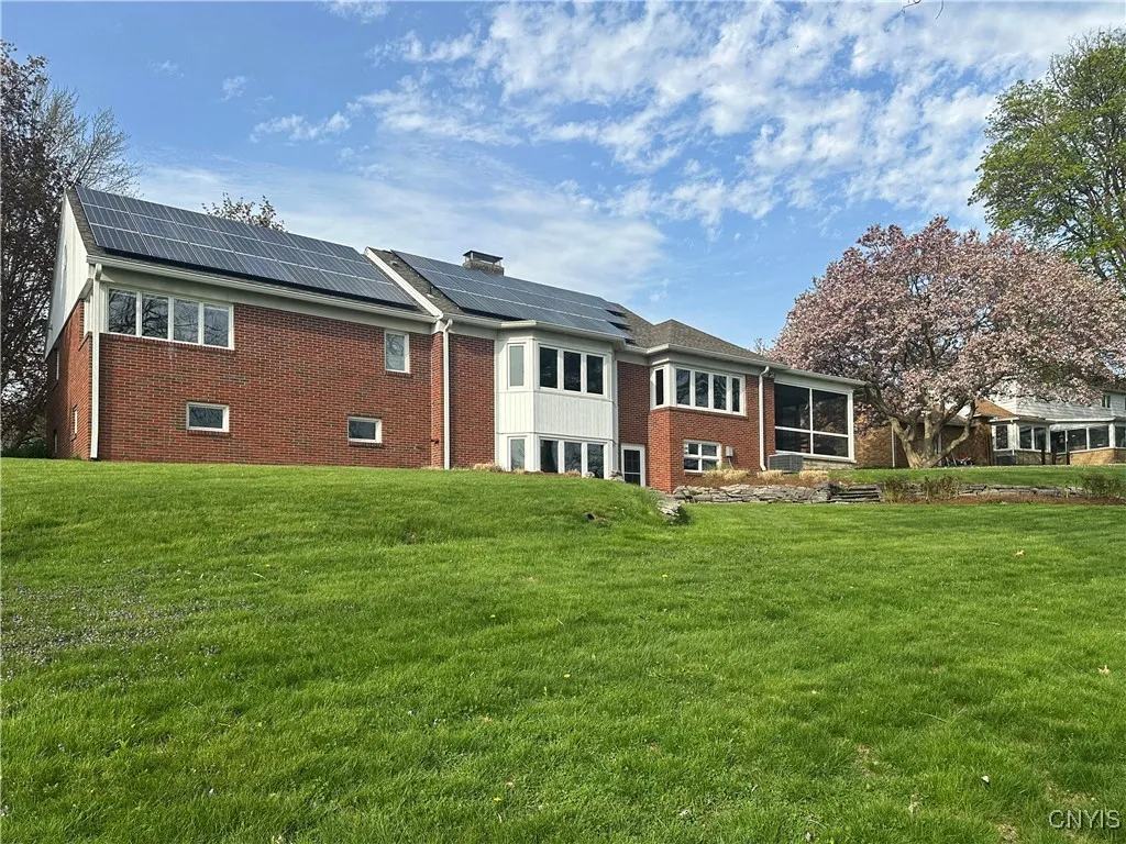 103 Hiawatha, Salina, New York 13088, Salina, New York 13088, 3 Bedrooms Bedrooms, 5 Rooms Rooms,2 BathroomsBathrooms,Residential,Closed,103 Hiawatha, Salina, New York 13088,0,S1602590