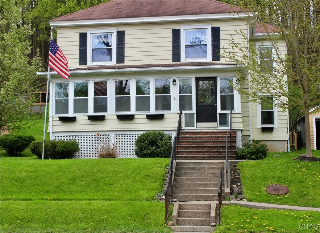 60 Elm Street, Camillus, New York 13031, Camillus, New York 13031, 4 Bedrooms Bedrooms, 10 Rooms Rooms,2 BathroomsBathrooms,Residential,Closed,60 Elm Street, Camillus, New York 13031,0,S1603840