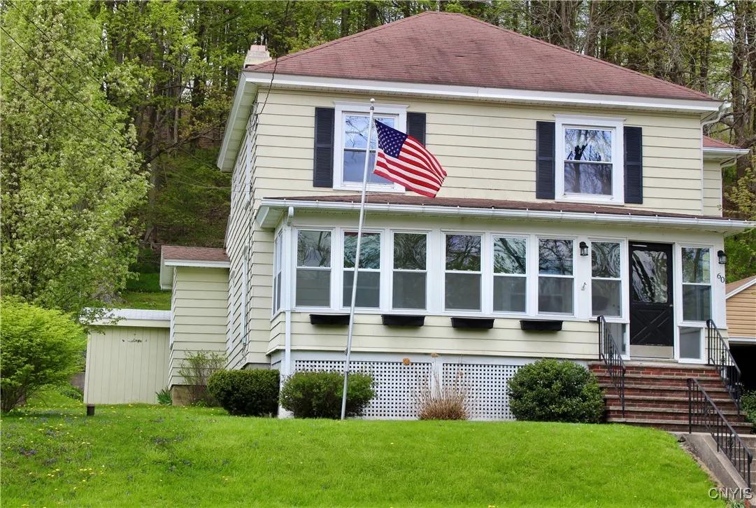 60 Elm Street, Camillus, New York 13031, Camillus, New York 13031, 4 Bedrooms Bedrooms, 10 Rooms Rooms,2 BathroomsBathrooms,Residential,Closed,60 Elm Street, Camillus, New York 13031,0,S1603840