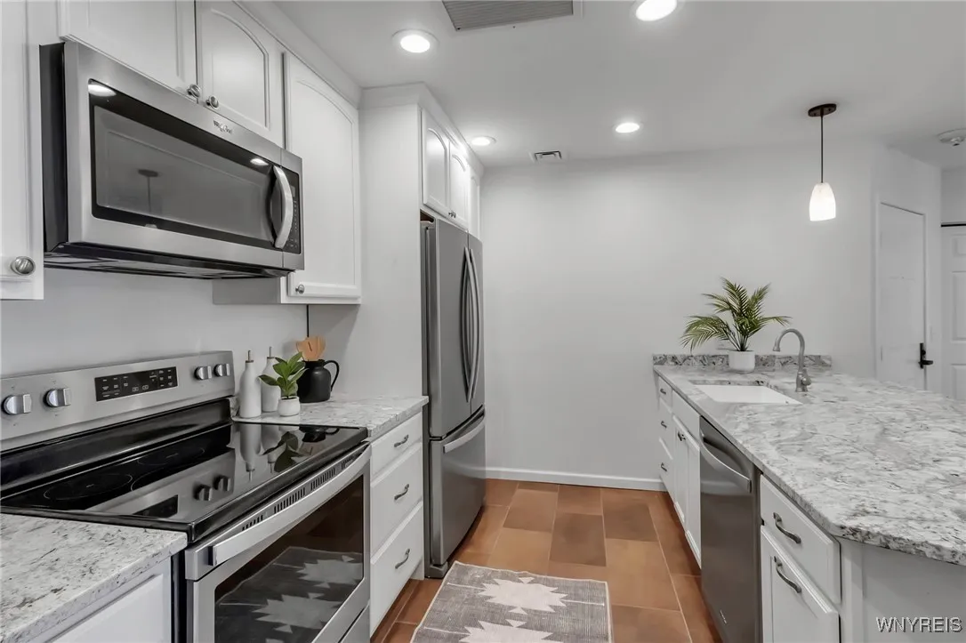 900 Delaware Avenue 101, Buffalo, New York 14209, Buffalo, New York 14209, 2 Bedrooms Bedrooms, 7 Rooms Rooms,1 BathroomBathrooms,Residential,Closed,900 Delaware Avenue 101, Buffalo, New York 14209,0,B1604156