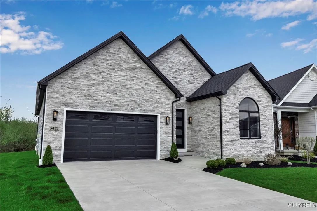 5419 Alderbrook Lane, Clarence, New York 14031, Clarence, New York 14031, 3 Bedrooms Bedrooms, 5 Rooms Rooms,2 BathroomsBathrooms,Residential,For Sale,5419 Alderbrook Lane, Clarence, New York 14031,B1603688