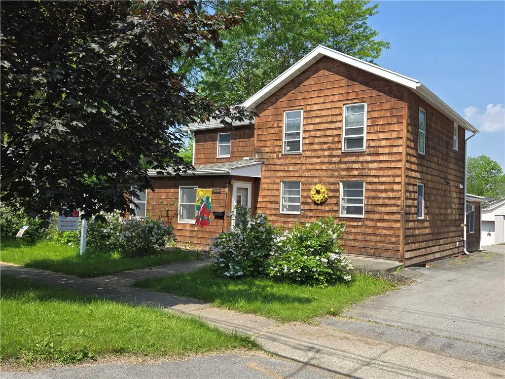 105 Wadsworth Avenue, Avon, New York 14414, Avon, New York 14414, 3 Bedrooms Bedrooms, 10 Rooms Rooms,1 BathroomBathrooms,Residential,For Sale,105 Wadsworth Avenue, Avon, New York 14414,R1602966
