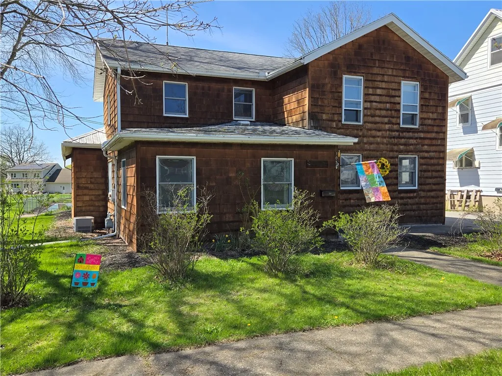 105 Wadsworth Avenue, Avon, New York 14414, Avon, New York 14414, 3 Bedrooms Bedrooms, 10 Rooms Rooms,1 BathroomBathrooms,Residential,For Sale,105 Wadsworth Avenue, Avon, New York 14414,R1602966